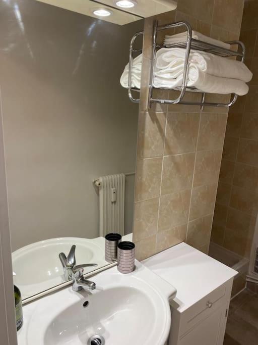 Charmant Studio Au Coeur De Paris Cosy Studio פריז מראה חיצוני תמונה
